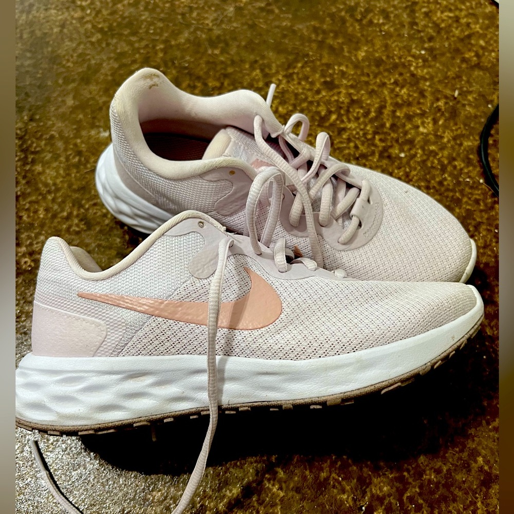 Girls shoes